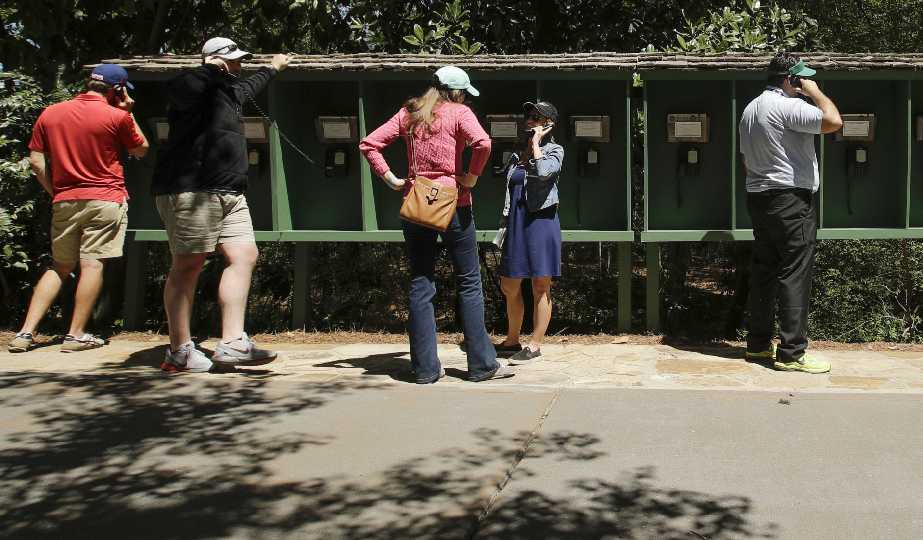 Masters Golf No Cell Zone